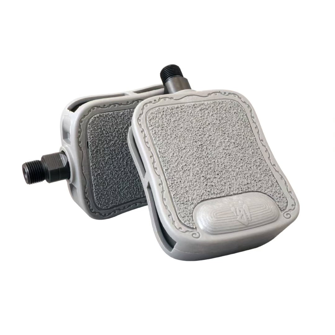 IGI_Grey_Pedals