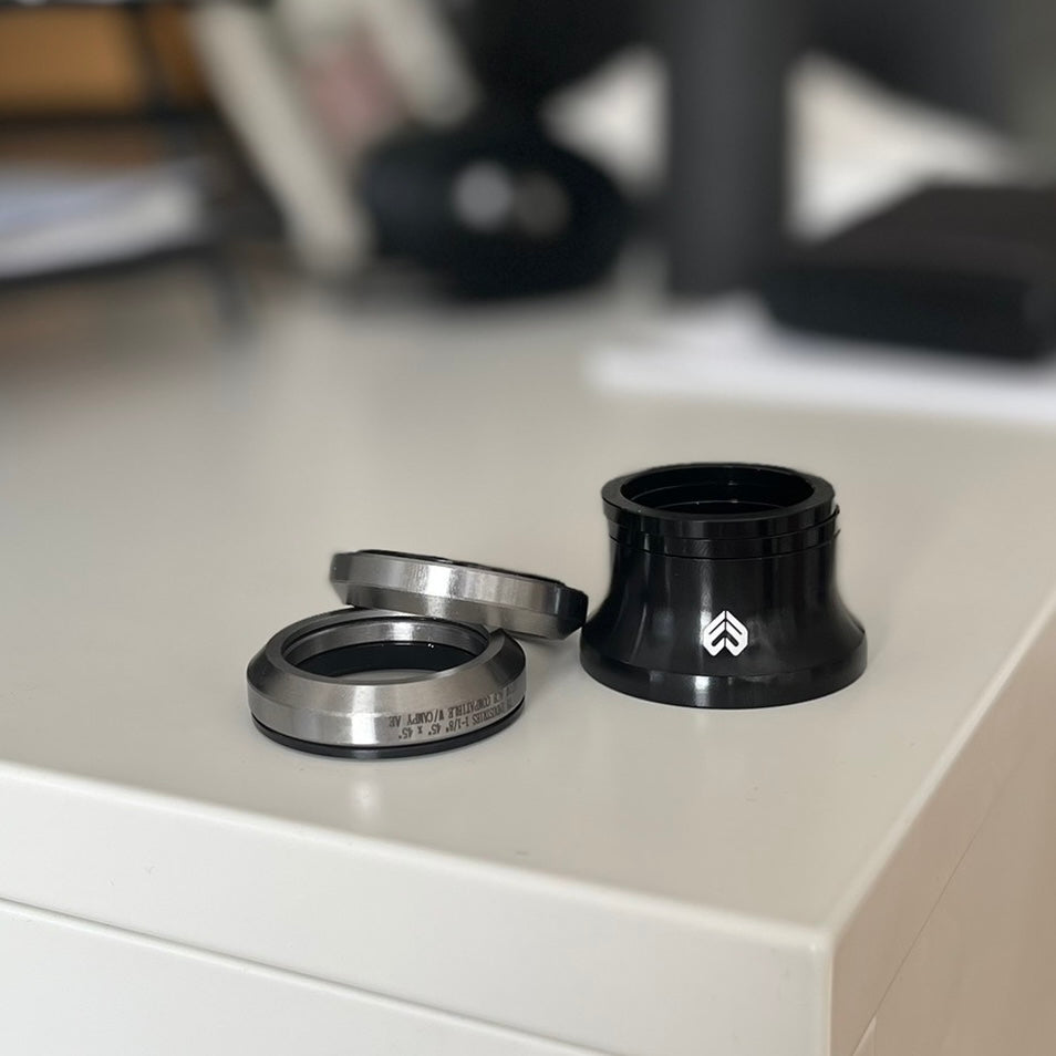 Eclat Wave 22 Integrated Steuersatz / Headset Black