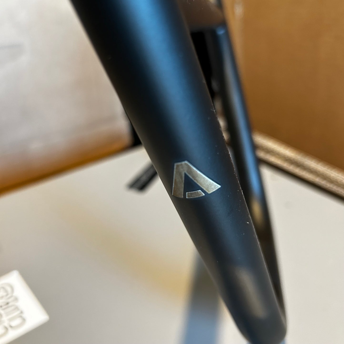 Ares R9 9" Lenker / Handlebars Flatland