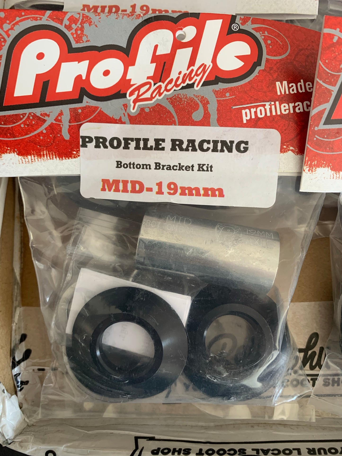Profile Racing Mid Innenlager / Bottom Bracket 19mm Black