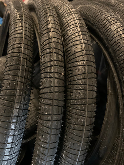 Ares A-Class Wire Reifen / Tire Black