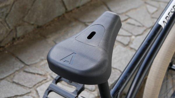 Ares Bikes Minato Pivotal Sattel / Seat